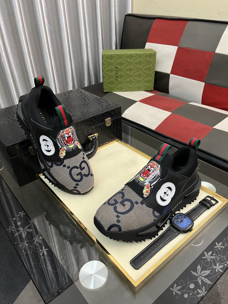 GUCCI メンズスニーカー タイガーデザイン 2色展開 本革 ファッション スタイリッシュ 🐯 - 画像 3