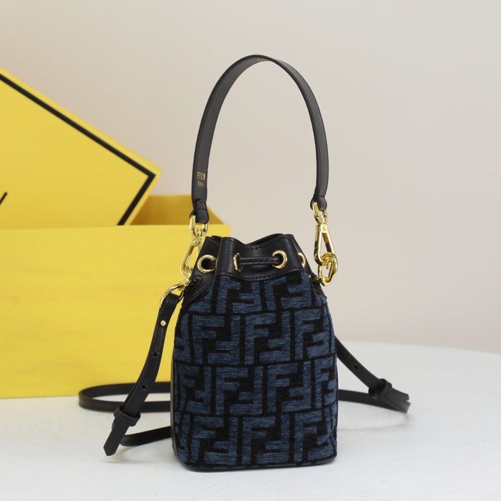 フェンディ FENDI MON TRESOR ズッカ柄 巾着バッグ 2色 ハンドバッグ ショルダーバッグ - 画像 2