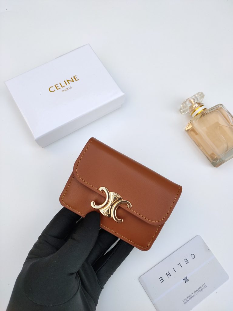 CELINE プルアップ カードケース ブラウン 1色入 - 画像 4