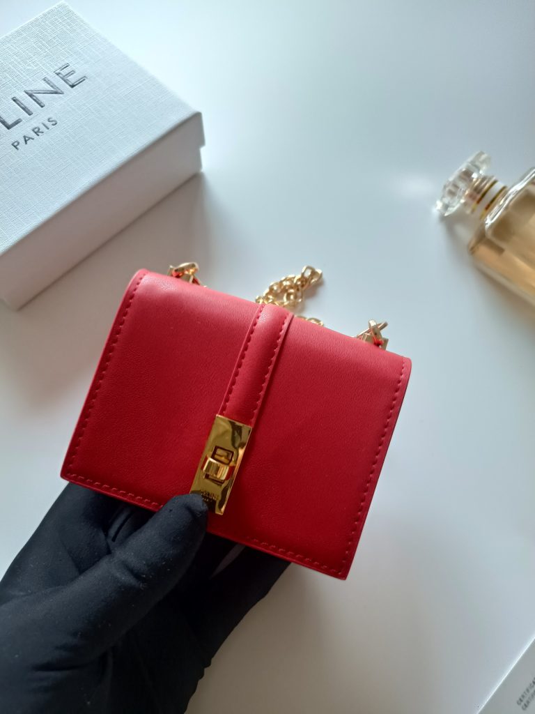 CELINE ポーチ レッド ゴールドチェーン付き 2way ミニウォレット - 画像 4