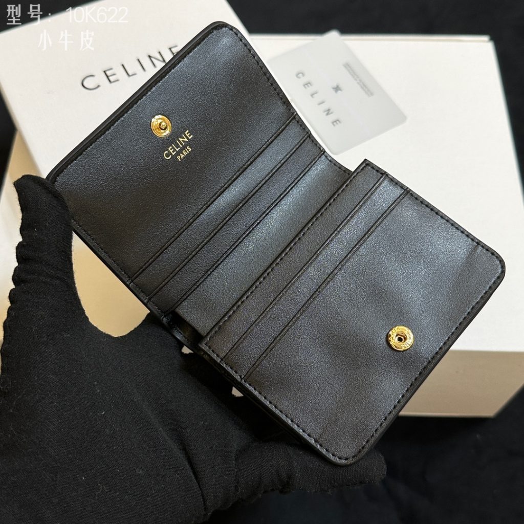 CELINE ブラック レザー カードケース 10K622 黒色 小牛革 二つ折り財布 ゴールド ロゴ付き - 画像 6