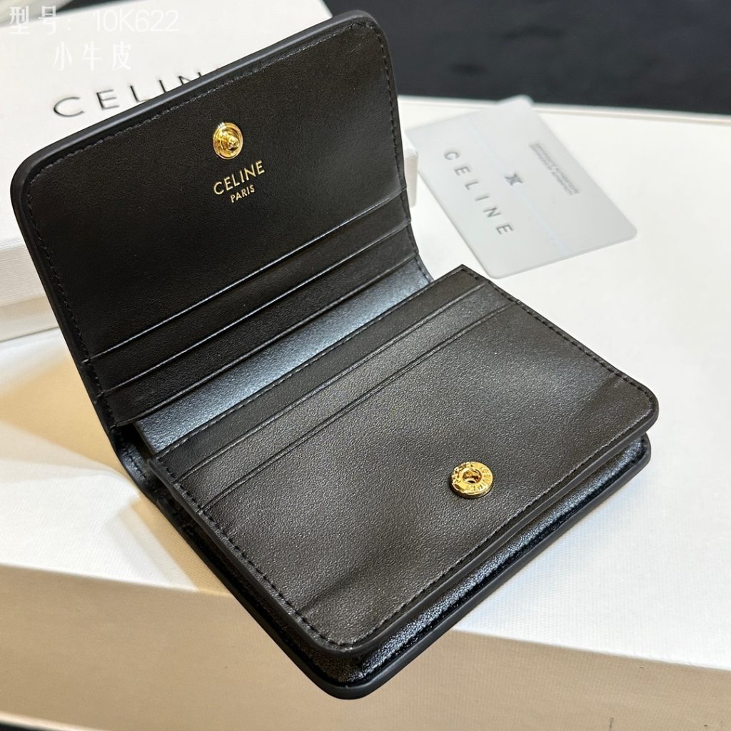 CELINE ブラック レザー カードケース 10K622 黒色 小牛革 二つ折り財布 ゴールド ロゴ付き - 画像 7