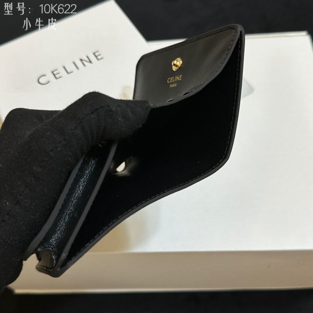 CELINE ブラック レザー カードケース 10K622 黒色 小牛革 二つ折り財布 ゴールド ロゴ付き - 画像 8