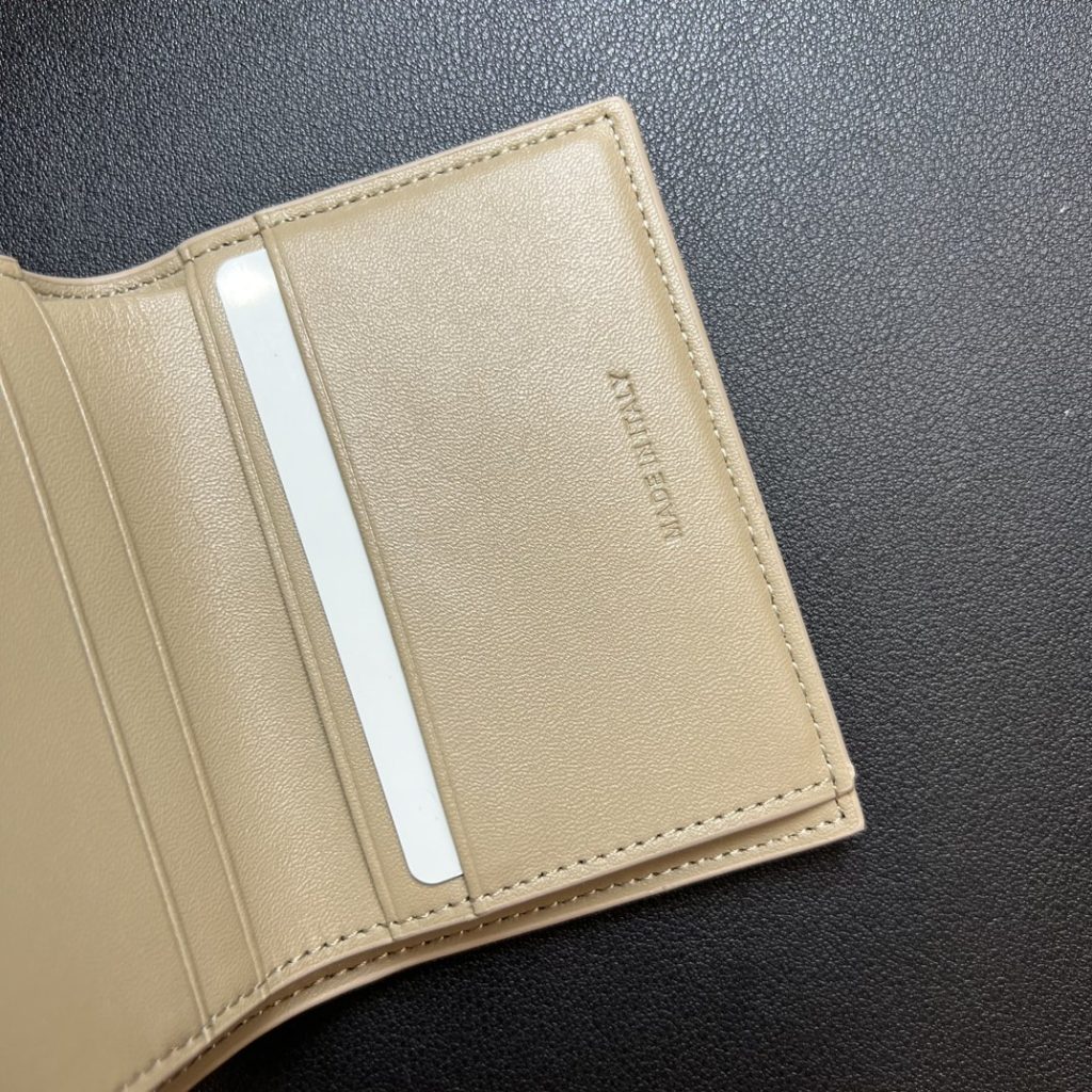 CELINE セリーヌ カードケース ベージュ 2WAY 二つ折り 財布 ゴールド金具 - 画像 8