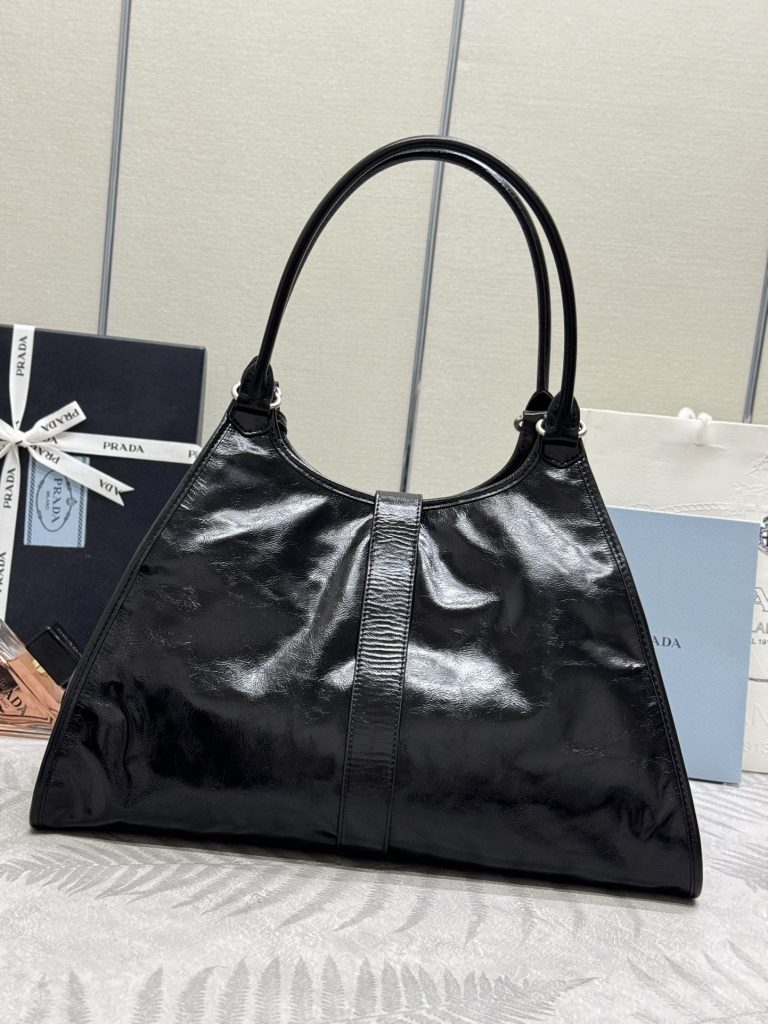 PRADA プラダ ハンドバッグ 黒 1色入 - 画像 3