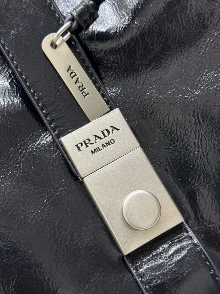 PRADA プラダ ハンドバッグ 黒 1色入 - 画像 6