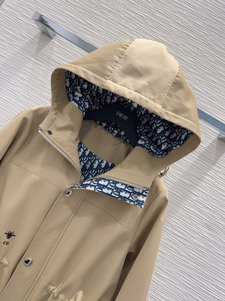 DIOR ディオール フード付きレインコート モノグラム裏地 2WAY レディース 【新品】 - 画像 2