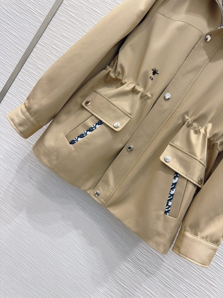 DIOR ディオール フード付きレインコート モノグラム裏地 2WAY レディース 【新品】 - 画像 4