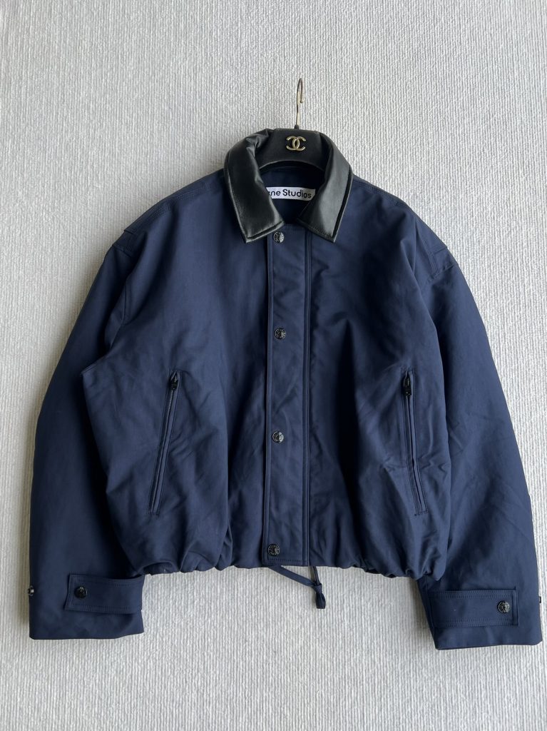 Acne Studios ロゴ入り チェスターコート ファッション ベルト付き 裾引き ブル…｜旅行に使いやすいファッションアイテムを写真…