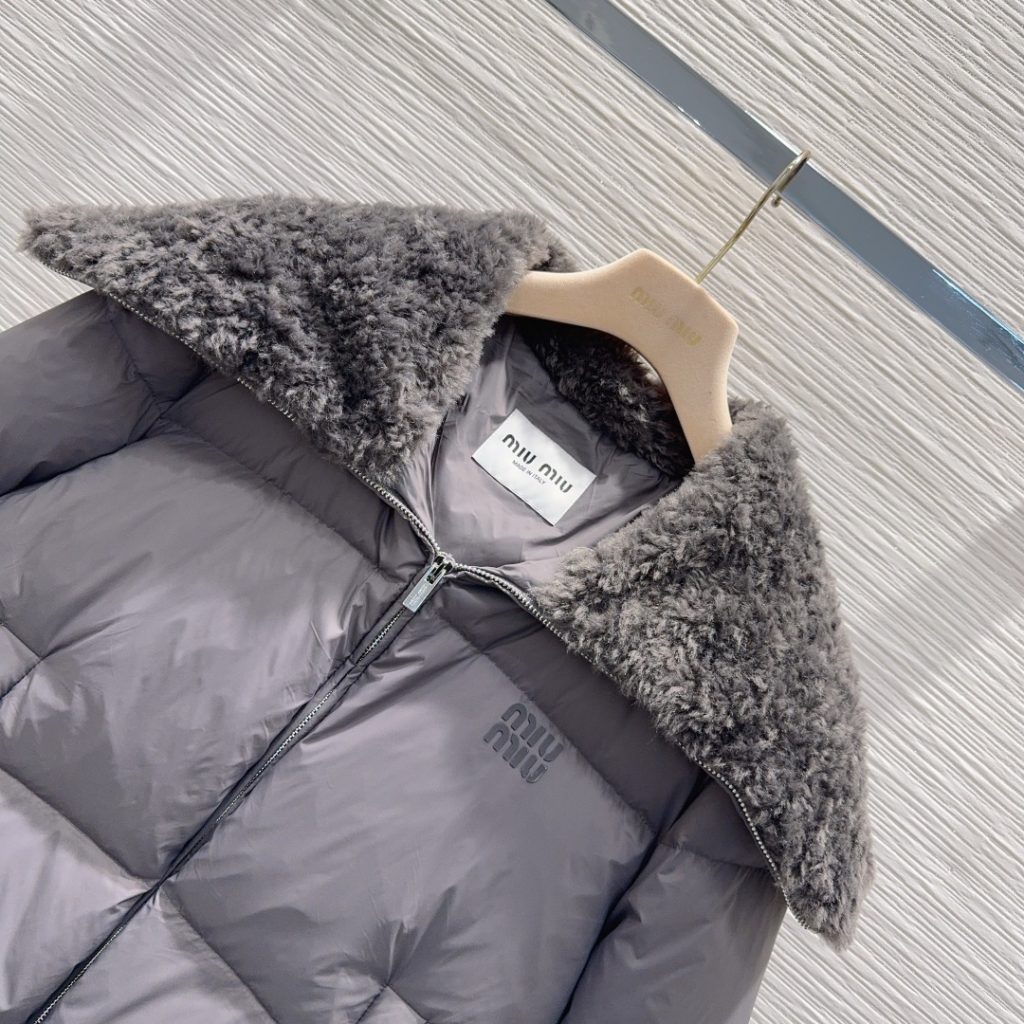 Miu Miu 510 2025FW 90白 ロゴ入り グレー - 画像 2