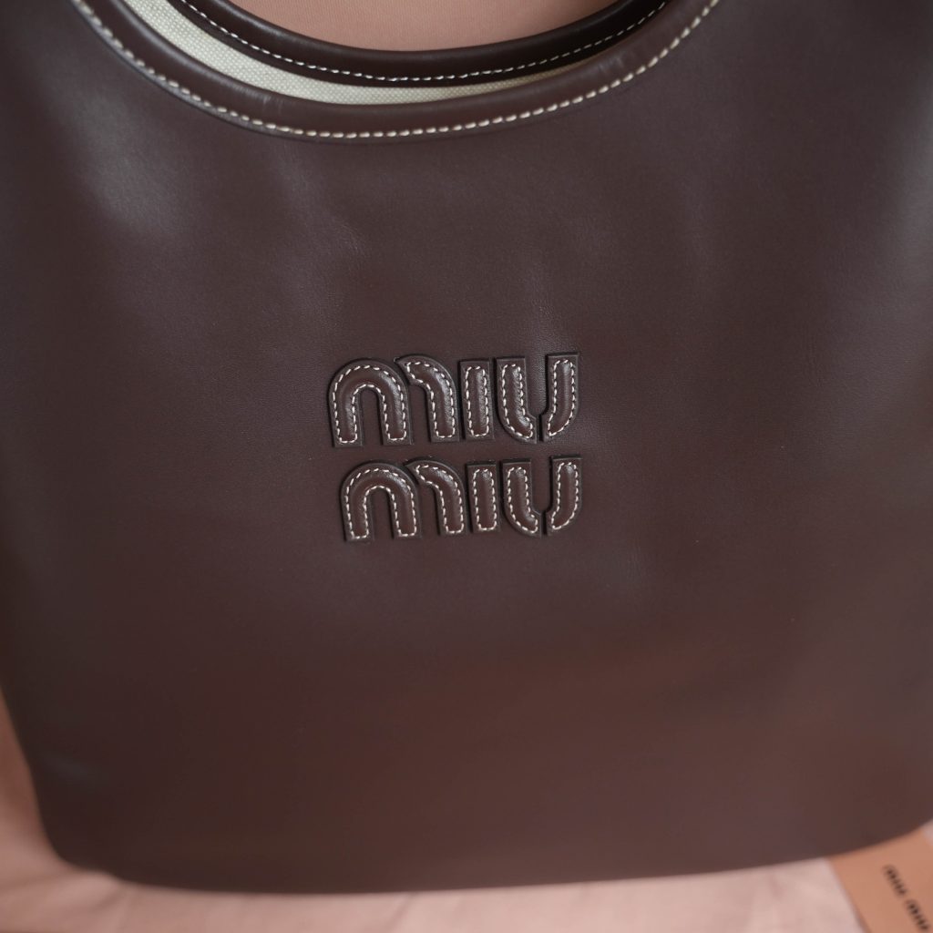 Miu Miu ハンドバッグ | ロゴ刺繍 | ブラウン - 画像 7