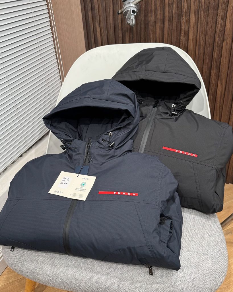 PRADA ダウンジャケット 2WAY フード付き 軽量 ブラック ネイビー ポリエステル - 画像 8