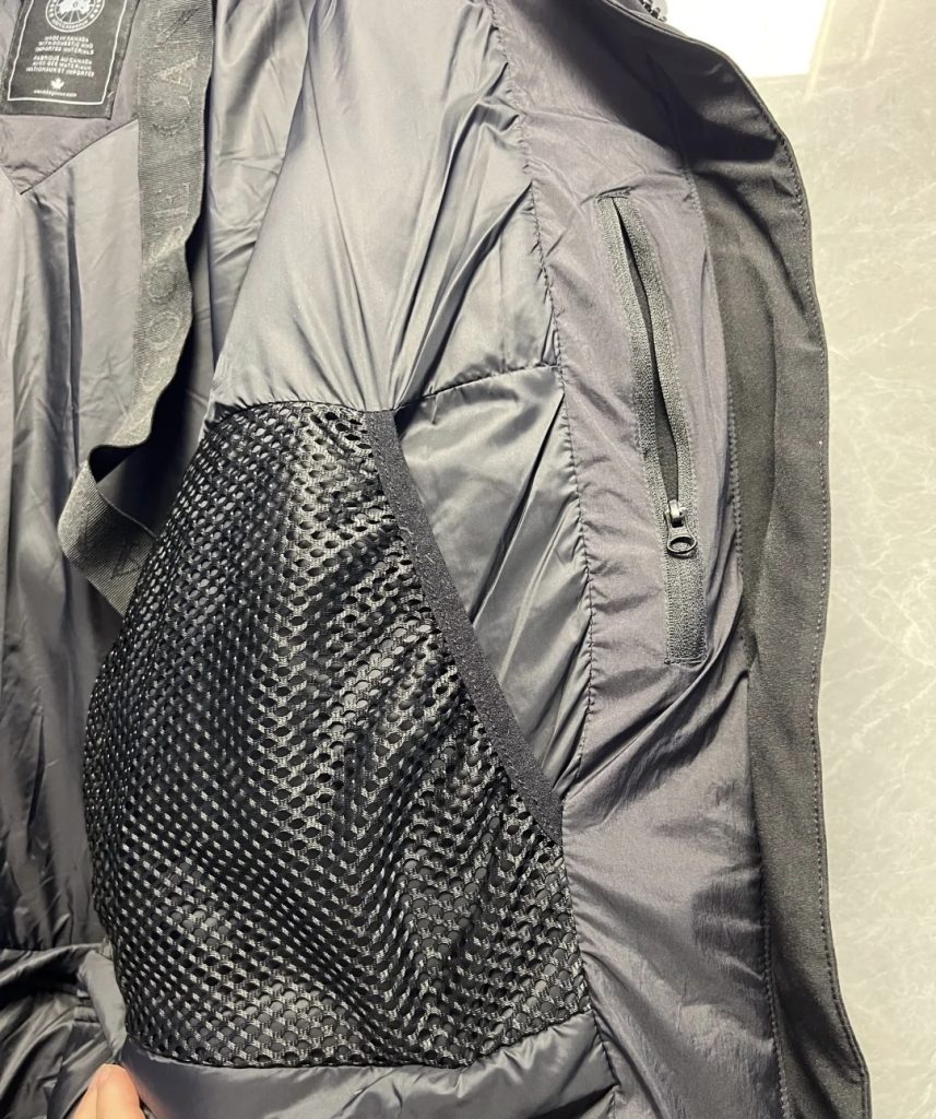 CANADA GOOSE ダウンジャケット Expeditionモデル 防寒性能高 保温力抜群 ブラック/レザー調 - 画像 7