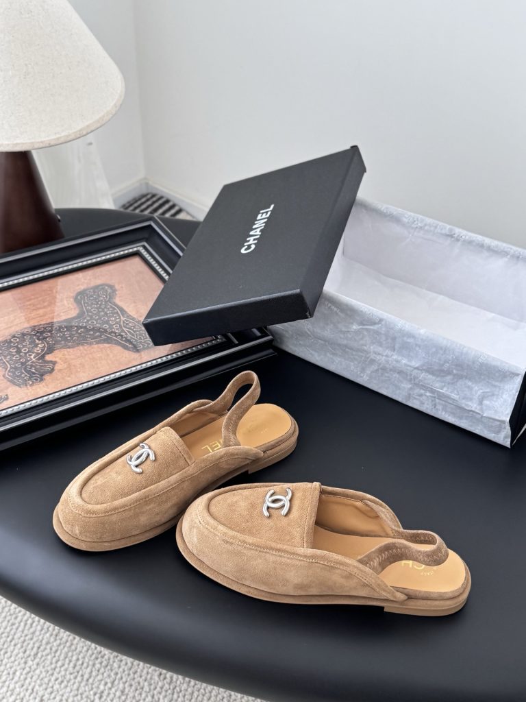 CHANEL シャネル ローファー 本革 フラットシューズ ベージュ - 画像 2