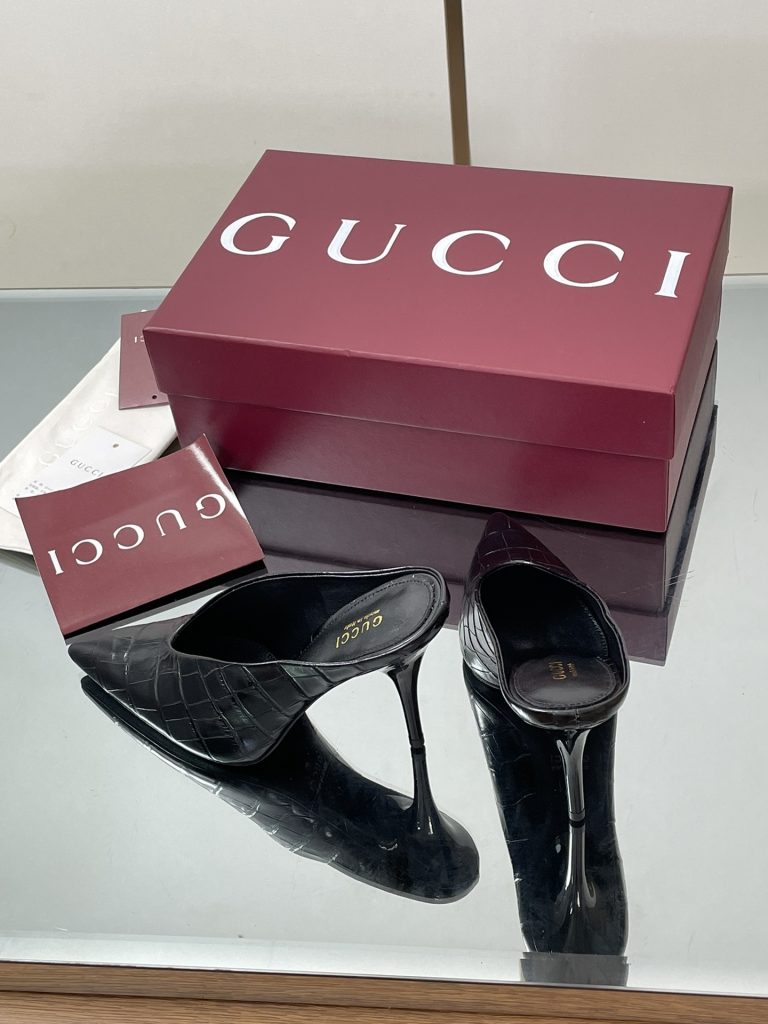GUCCI グッチ レディース スリッポン 高級本革 ポインテッドトゥ 黒色 - 画像 6