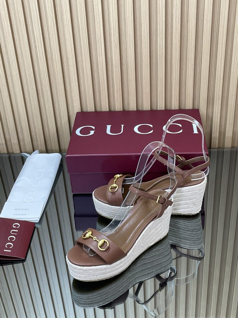GUCCI グッチ フラットシューズ 本革 軽量 ブラック - 画像 4