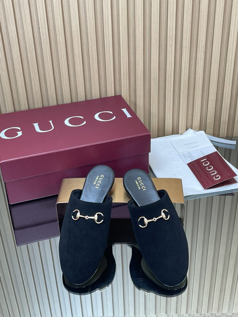 Gucciの靴を予算内で探す前に見るブラックのポイント