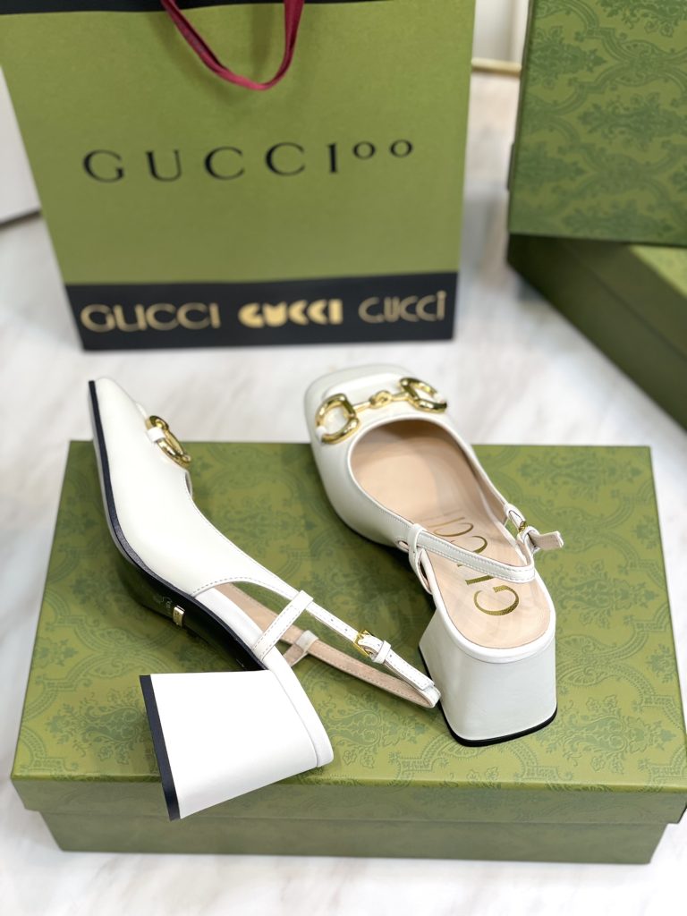 GUCCI グッチ サンダル 本革 ファッション ブラック - 画像 2