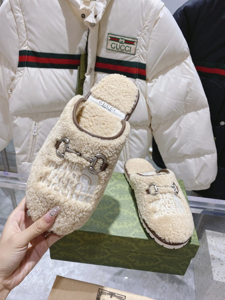 GUCCI グッチ フラットシューズ 本革 ベージュ 全1色 - 画像 4
