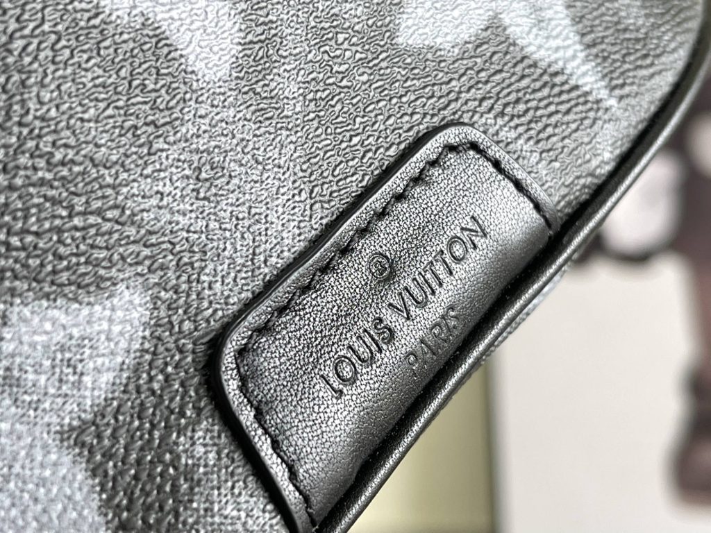 ルイヴィトン　LOUIS VUITTON　メンズ　 ボディバッグ　 ショルダーバッグ　ウエストバッグ　ポシェット　クロスボディバッグ　バック　モノグラム - 画像 5
