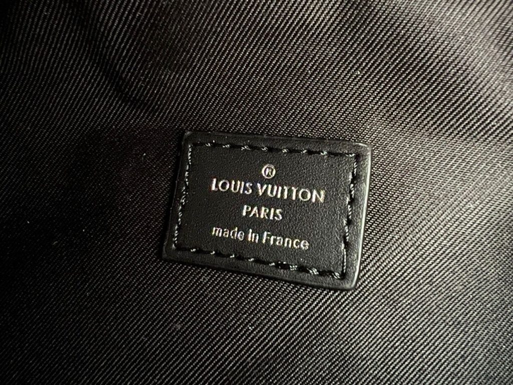 ルイヴィトン　LOUIS VUITTON　メンズ　 ボディバッグ　 ショルダーバッグ　ウエストバッグ　ポシェット　クロスボディバッグ　バック　モノグラム - 画像 6
