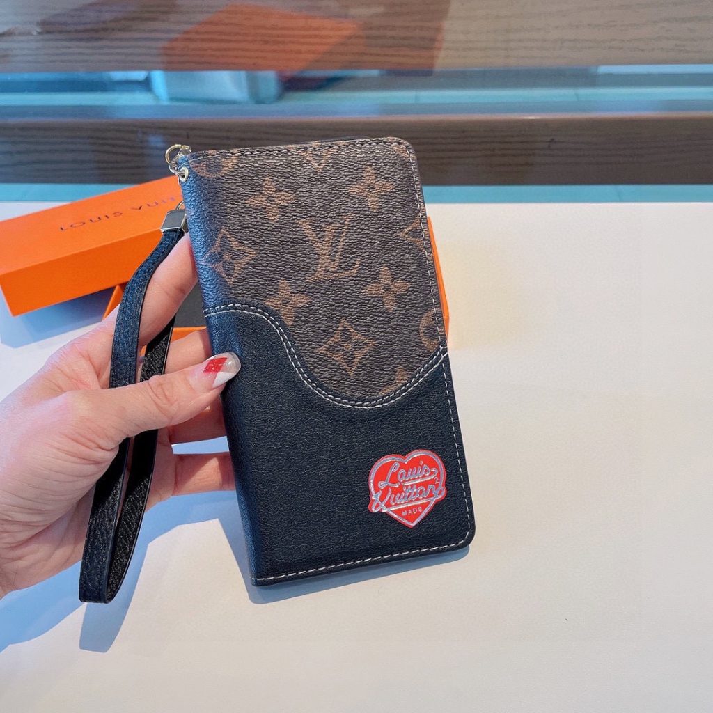 ルイヴィトン　Louis Vuitton　手帳型ケース　スマホケース　モノグラム　デニム　ハードロゴ　スマホカバー - 画像 2