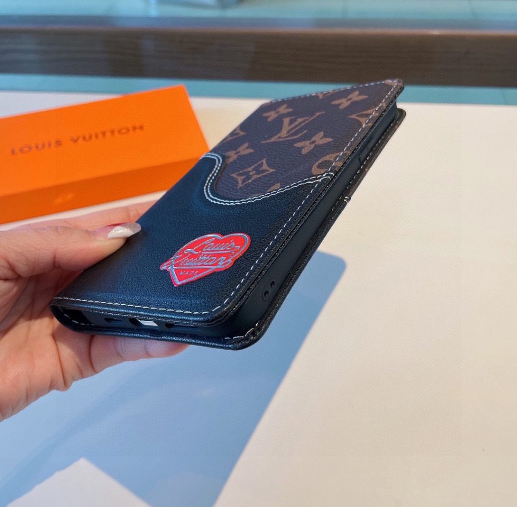 ルイヴィトン　Louis Vuitton　手帳型ケース　スマホケース　モノグラム　デニム　ハードロゴ　スマホカバー - 画像 5