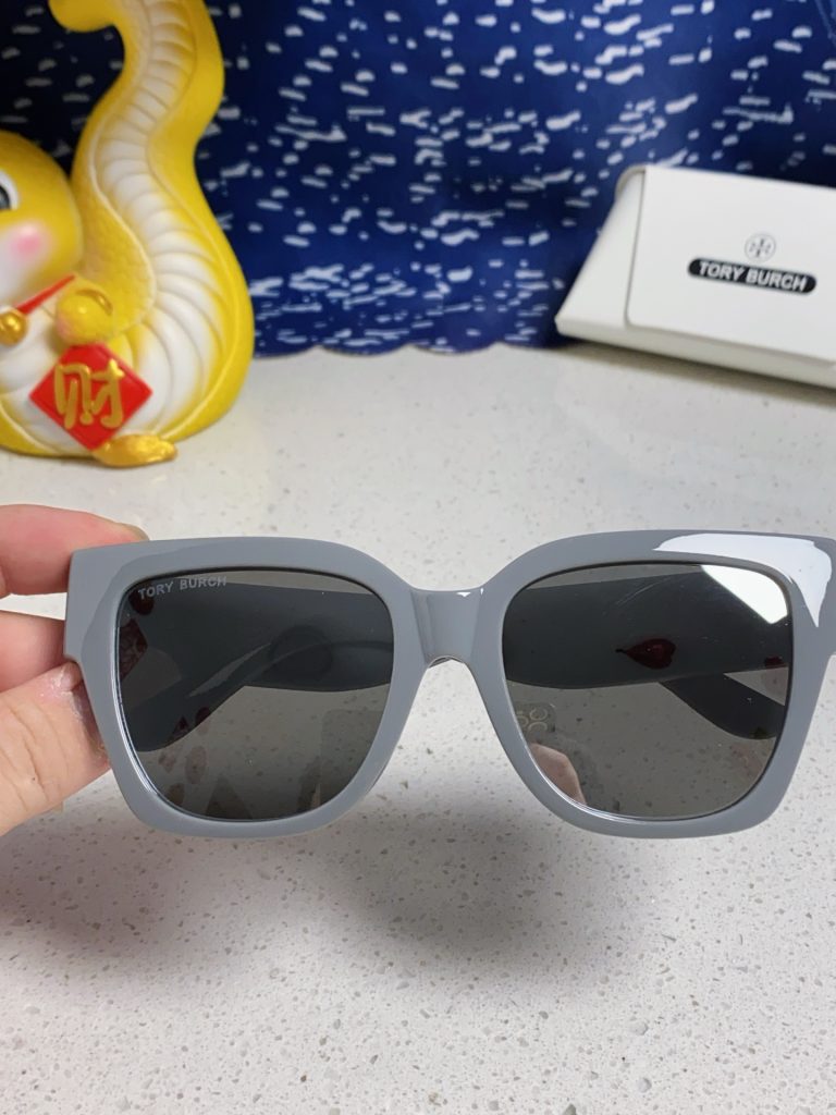 TORY BURCH トリー バーチ サングラス 大型フレーム ファッション レディース ブラック 多色展開 - 画像 6