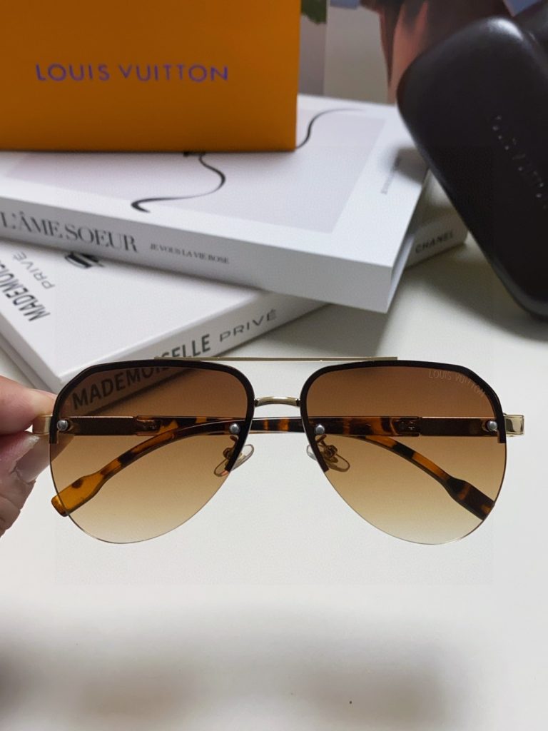LOUIS VUITTON ルイヴィトン フライトサングラス 金属フレーム メンズ レディース ブラック ゴールド ブラウン レッド グリーン シルバー トート柄 男女兼用 31132 - 画像 5