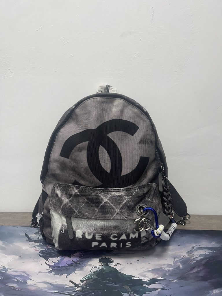 CHANEL シャネル 　アクト2コレクション　グラフィティリュック　キャンバス　バッグ ブラック デザイン - 画像 2