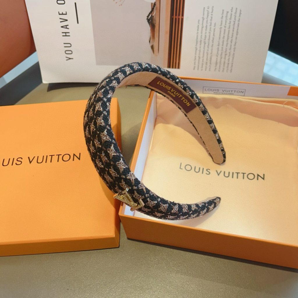 LOUIS VUITTON ルイ・ヴィトン ヘアバンド 本革 ブランド ブラック 全2色 - 画像 5