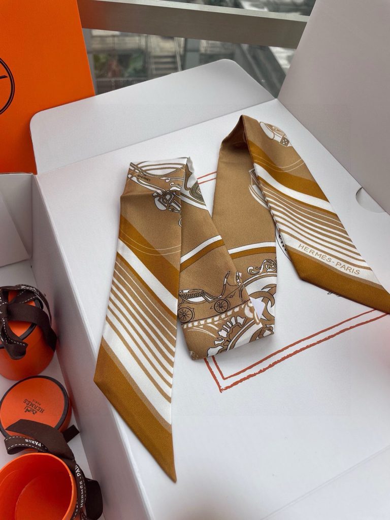 大人気 エルメス Hermes ツイリー スカーフ レディーススカーフ Twilly Scarf シンプル 4点 - 画像 4