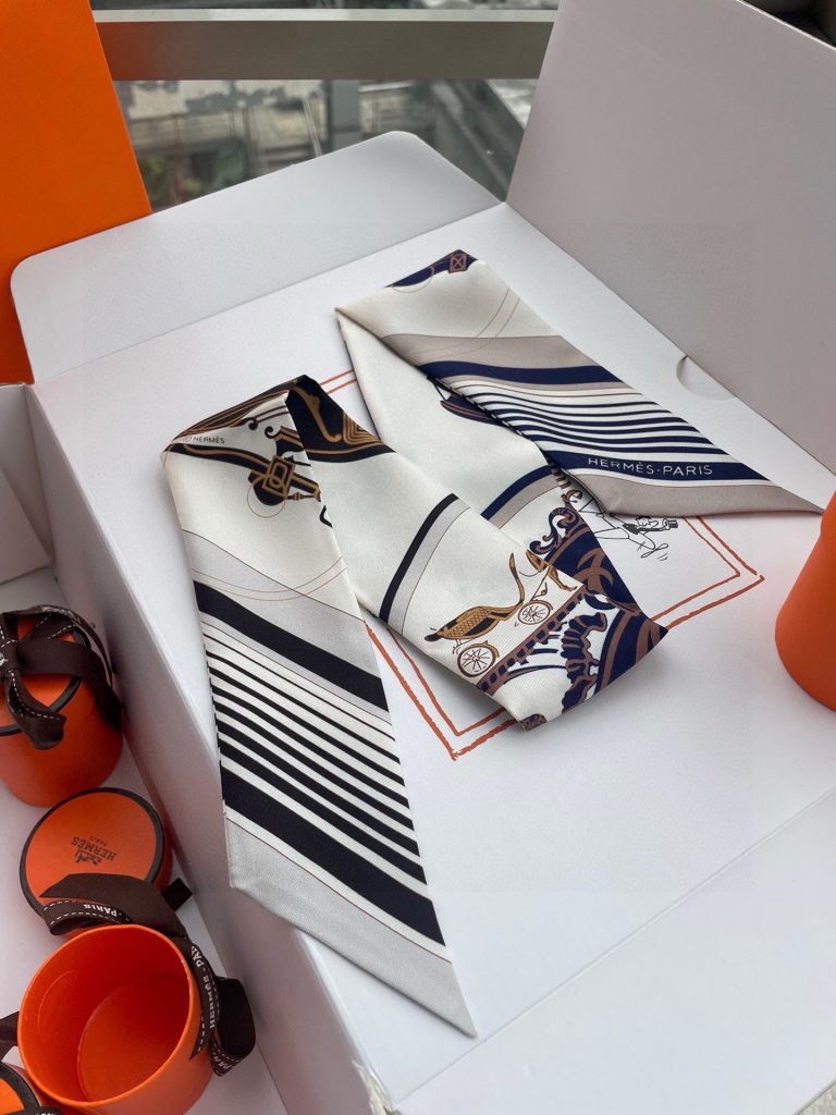 大人気 エルメス Hermes ツイリー スカーフ レディーススカーフ Twilly Scarf シンプル 4点 - 画像 2