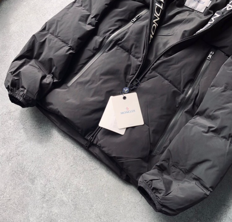 Moncler 秋冬限定! モンクレール 超レア人気MONTCLA ダウンジャケット Monclerの刺繍入り フード付き ダウンコート - 画像 4