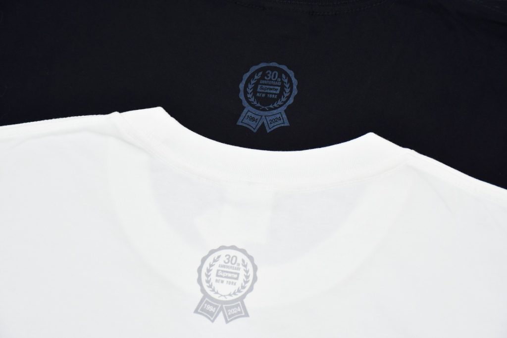 SUPREME スュプリーム メンズ 半袖Tシャツ 30周年限定 全2色 - 画像 3