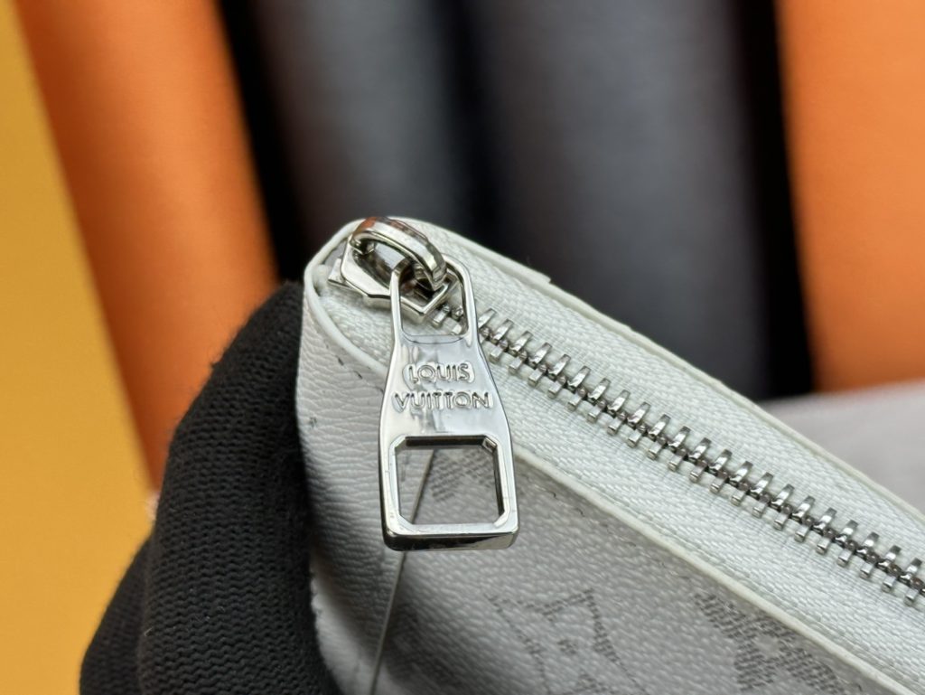 ルイヴィトン Louis Vuitton 長財布 タイガラマ ジッピーウォレット・ヴェルティカル メンズ財布 モノグラム ラウンドファスナー - 画像 5