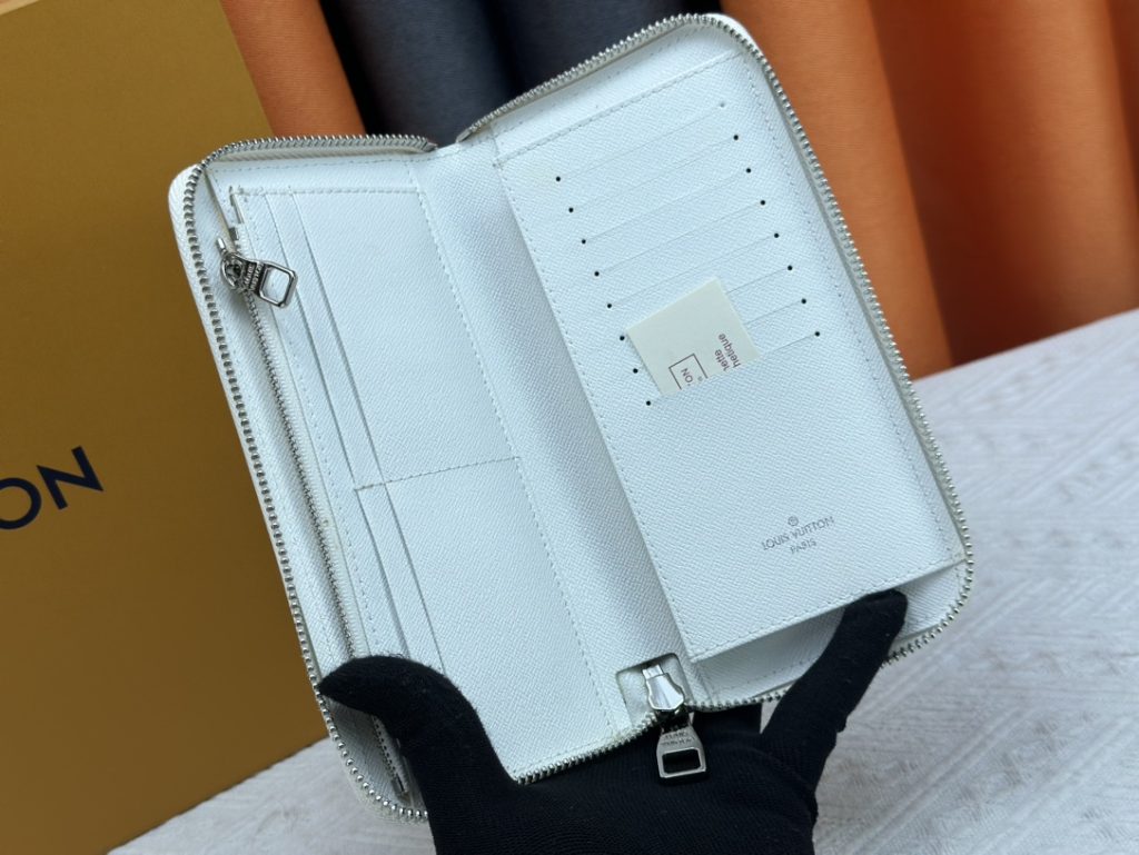 ルイヴィトン Louis Vuitton 長財布 タイガラマ ジッピーウォレット・ヴェルティカル メンズ財布 モノグラム ラウンドファスナー - 画像 6