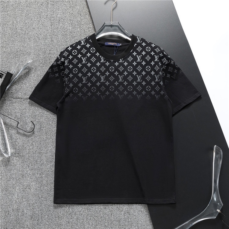ルイヴィトン Louis Vuittonセットアップ　上下2点セット　モノグラム　半袖Ｔシャツとショートパンツ　プリントロゴ　LVカジュアルウェア - 画像 3