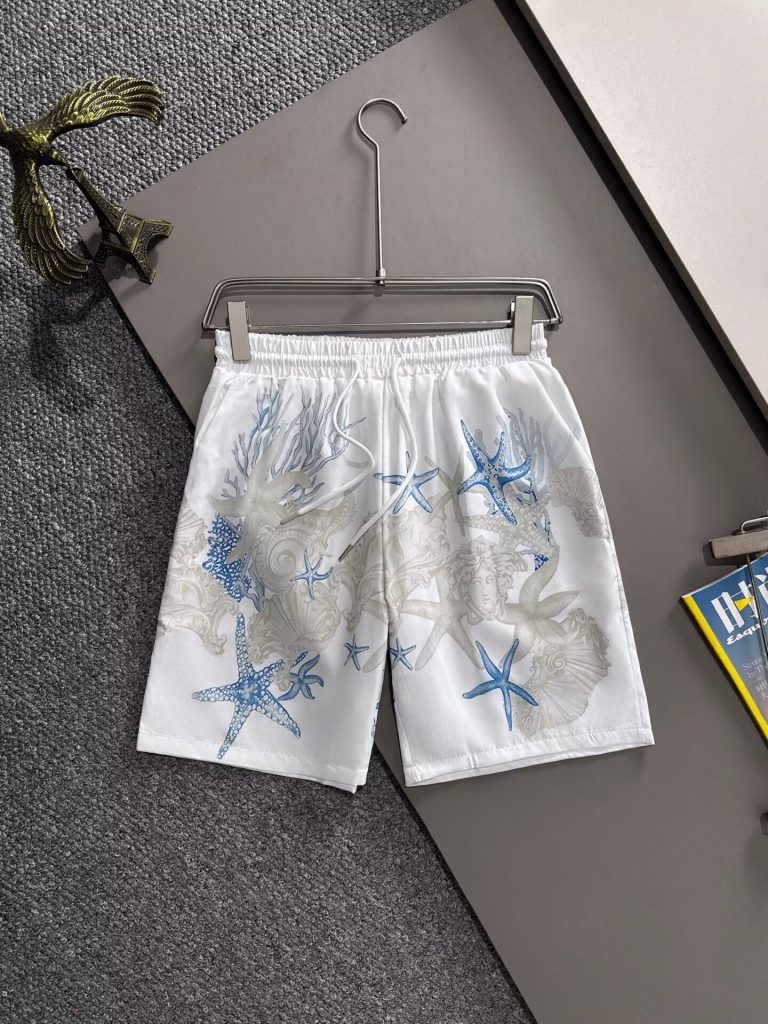 ヴェルサーチ Versace セットアップ white メンズセット 半袖Tシャツと半ズボン/ショートパンツ メンズ ポロシャツ - 画像 5