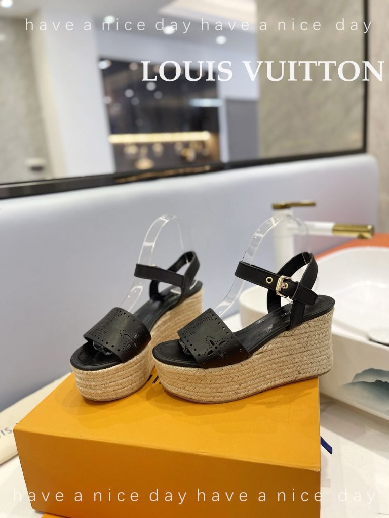 カジュアルオシャレ　Louis Vuitton　ルイヴィトン　ウェッジヒール　サンダル　ビーチサンダル　厚底スリッパ　モノグラム　レディース 　6色 - 画像 4