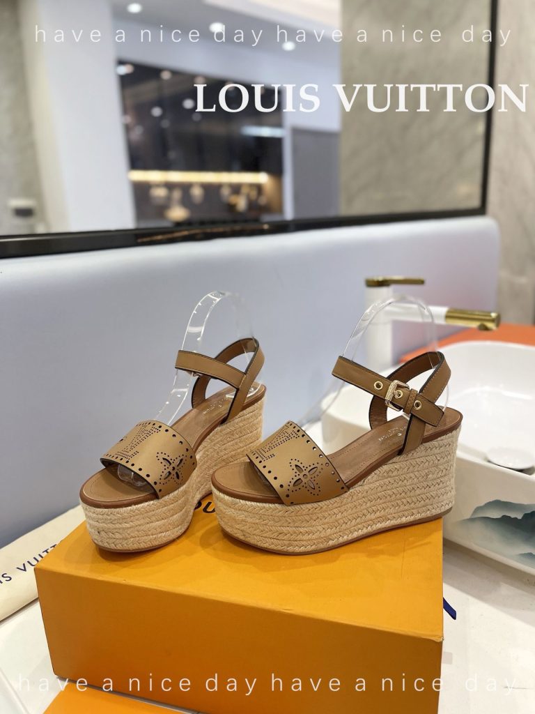 カジュアルオシャレ　Louis Vuitton　ルイヴィトン　ウェッジヒール　サンダル　ビーチサンダル　厚底スリッパ　モノグラム　レディース 　6色 - 画像 5