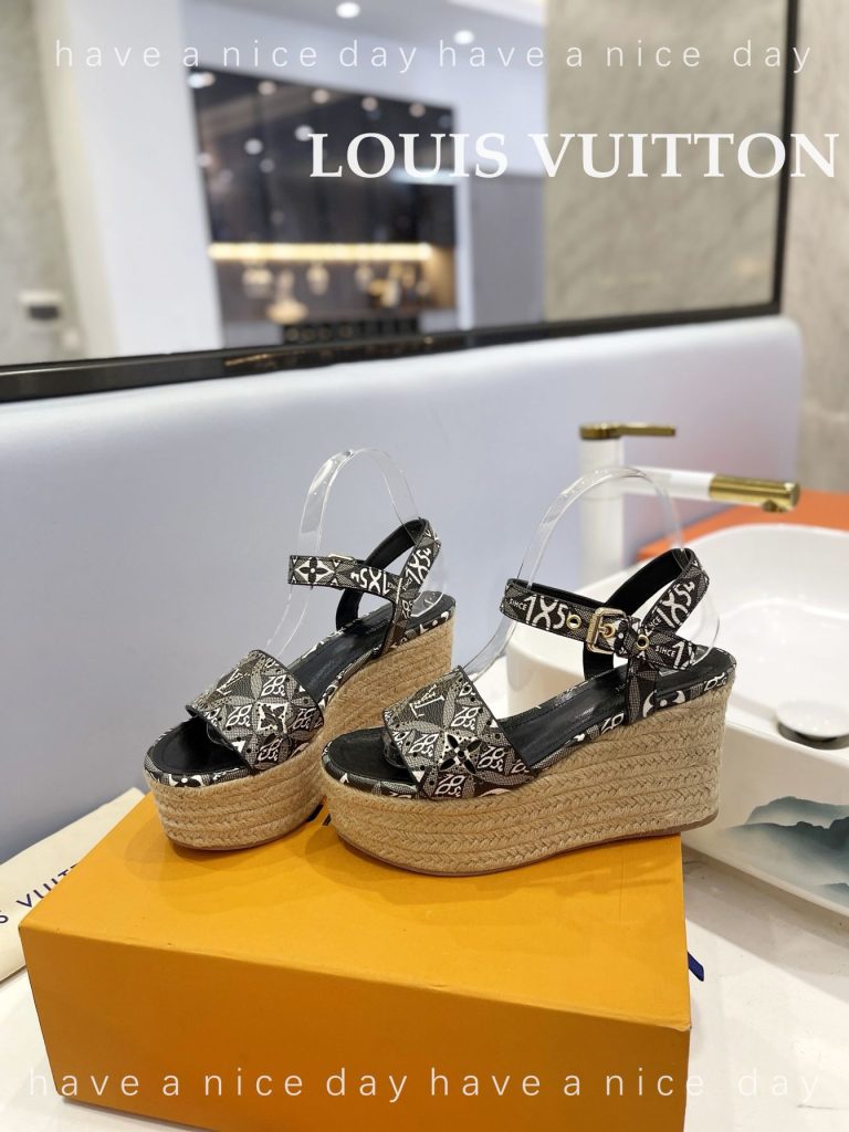 カジュアルオシャレ　Louis Vuitton　ルイヴィトン　ウェッジヒール　サンダル　ビーチサンダル　厚底スリッパ　モノグラム　レディース 　6色 - 画像 7