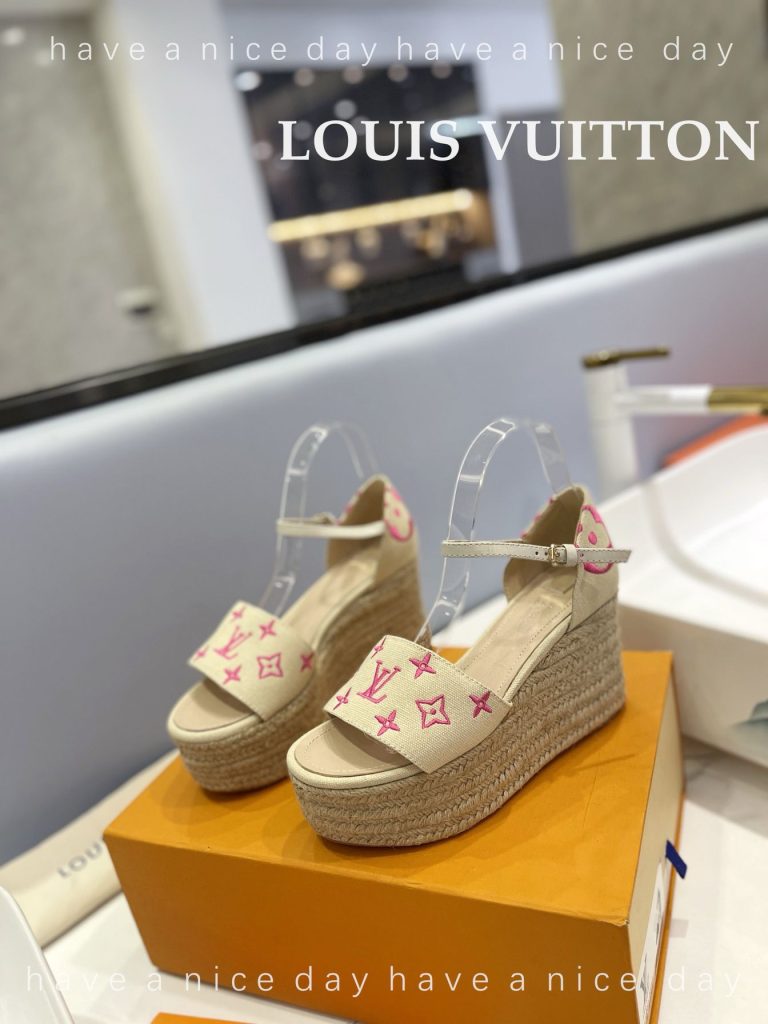 LouisVuitton　ルイヴィトン　レディース　サンダル　ウェッジソール　厚底スリッパ　モノグラム　4色 - 画像 4