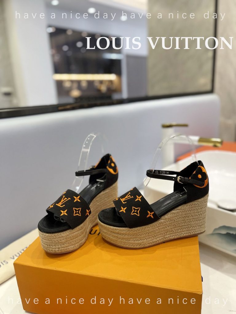 LouisVuitton　ルイヴィトン　レディース　サンダル　ウェッジソール　厚底スリッパ　モノグラム　4色 - 画像 5