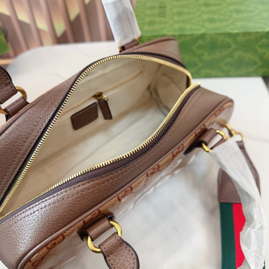グッチ×アディダス　GUCCI×ADIDAS　GGクリスタル ミニダッフル コーティン グキャンバスxレザー 2WAYハンドバッグ - 画像 7