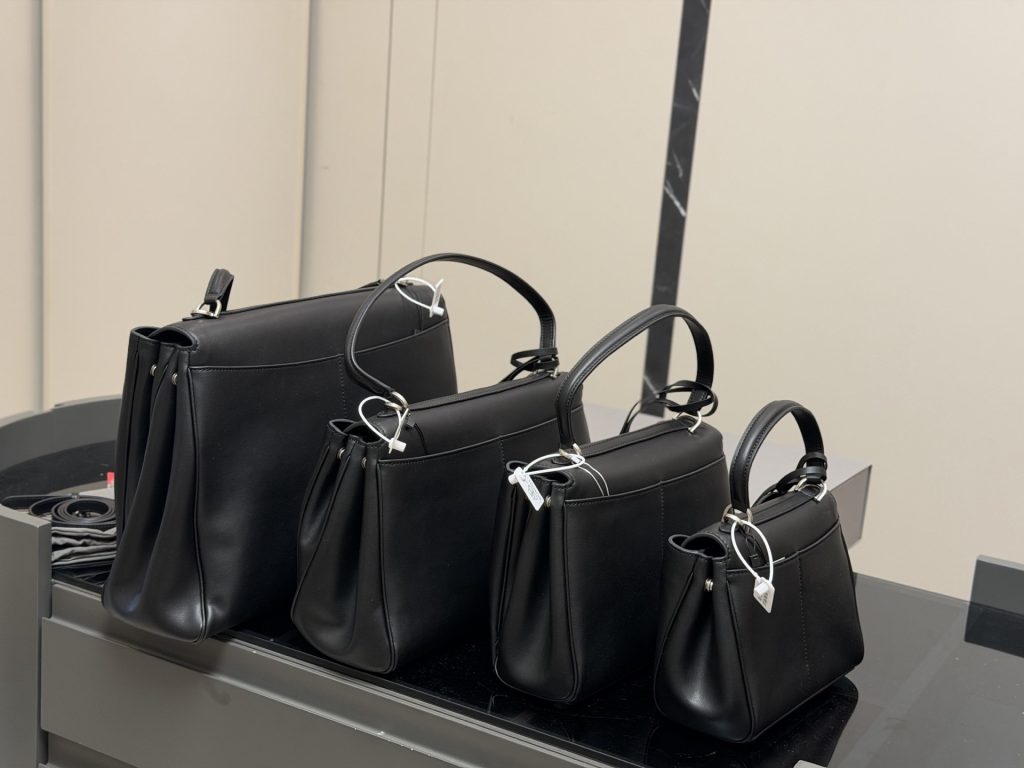 バレンシアガ ウィメンズ Rodeo ロデオ シルバー金具 Balenciaga ハンドバッグ レディース バッグ チャーム付き - 画像 3
