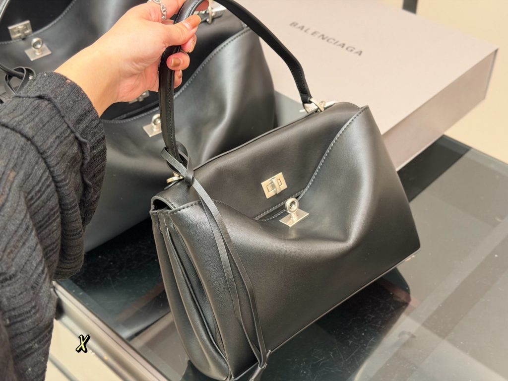 バレンシアガ ウィメンズ Rodeo ロデオ シルバー金具 Balenciaga ハンドバッグ レディース バッグ チャーム付き - 画像 4
