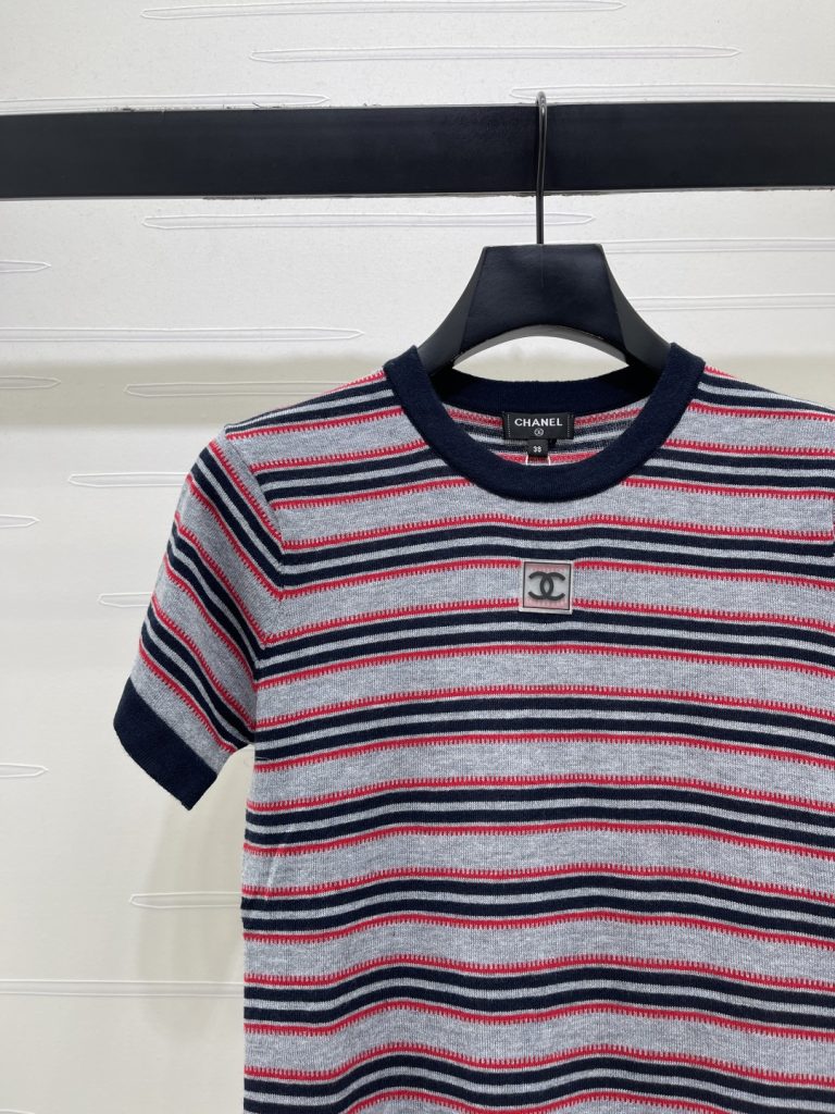 CHANEL シャネル ニット Tシャツ メンズ シルエット 生地感 レースアップ ロゴ ブラック レッド グレー - 画像 3