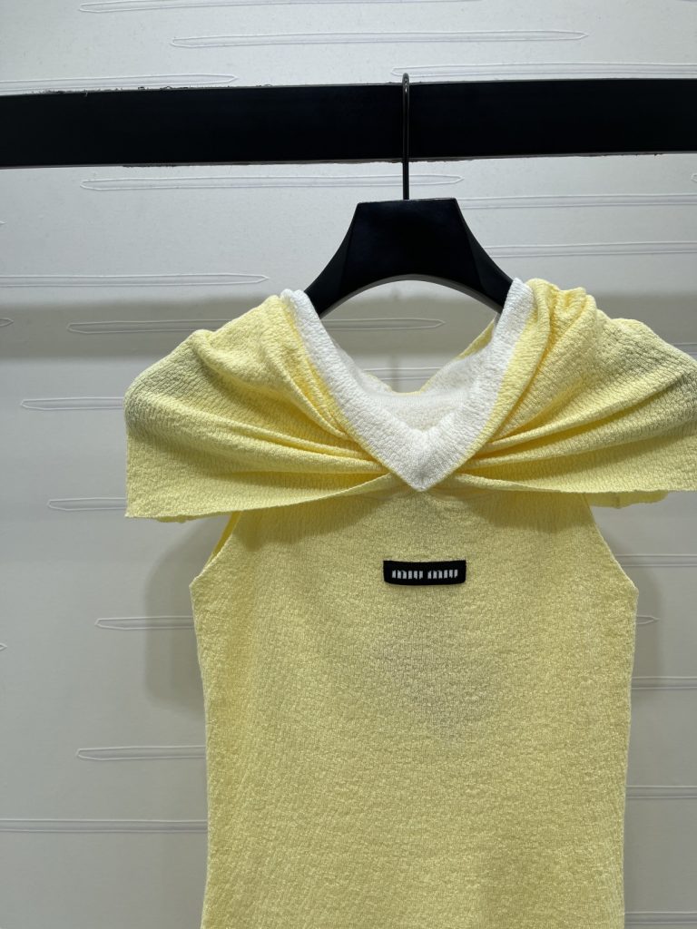 MiuMi ミューミー ニット ショルダーデザイン ファッション ボタンレス デザイン パステルイエロー - 画像 3