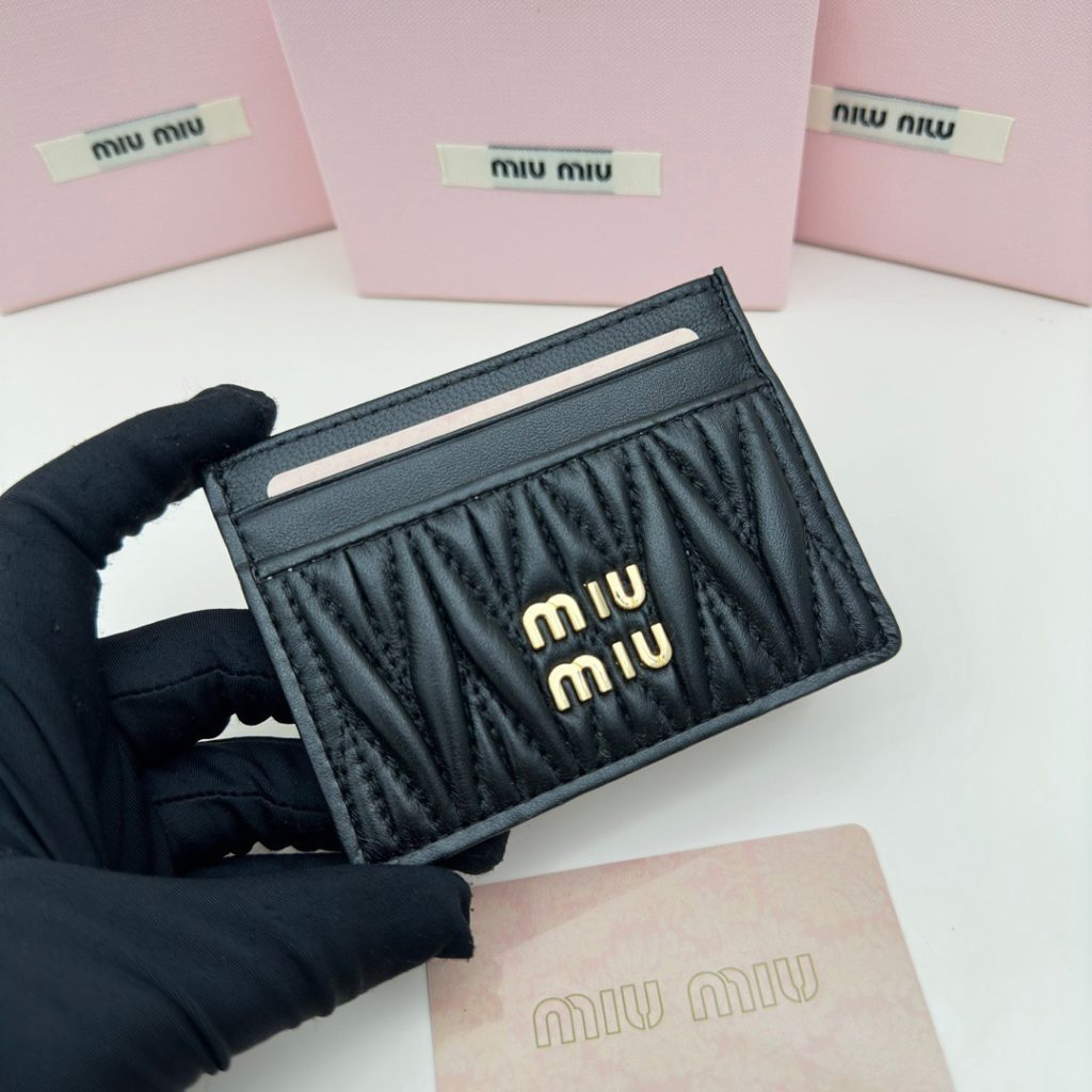 MIU MIU ミウミウ カードケース レザー クレジットカード ブラック - 画像 4